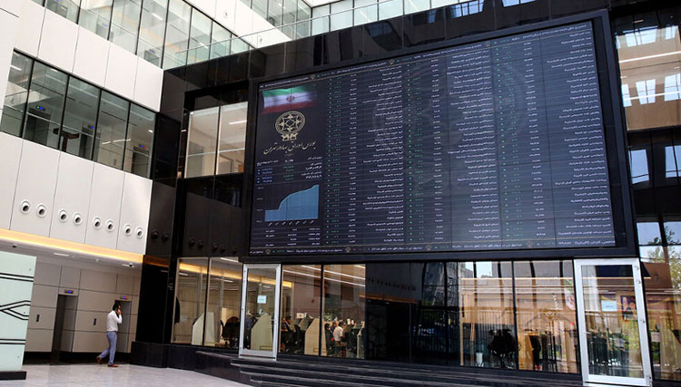 سایه تصمیم‌های شبانه بر بورس تهران /  روزهای طولانی زمستان بورس به پایان می‌رسد؟