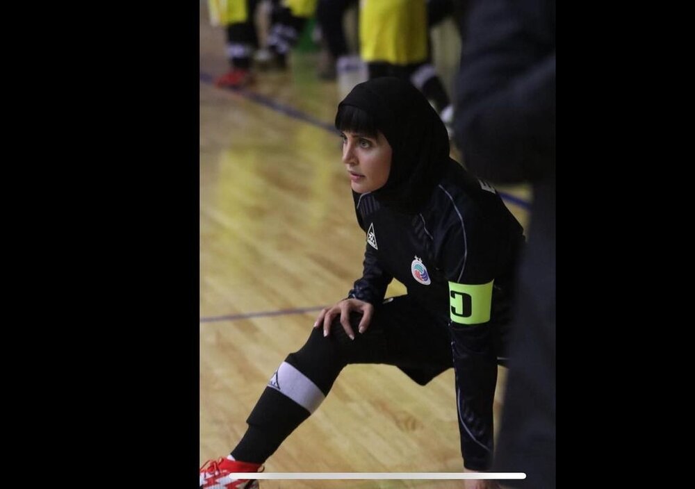 لو رفتن فوتبال بازی کردن الناز شاکردوست/عکس لو رفتن فوتبال بازی کردن الناز شاکردوست/عکس