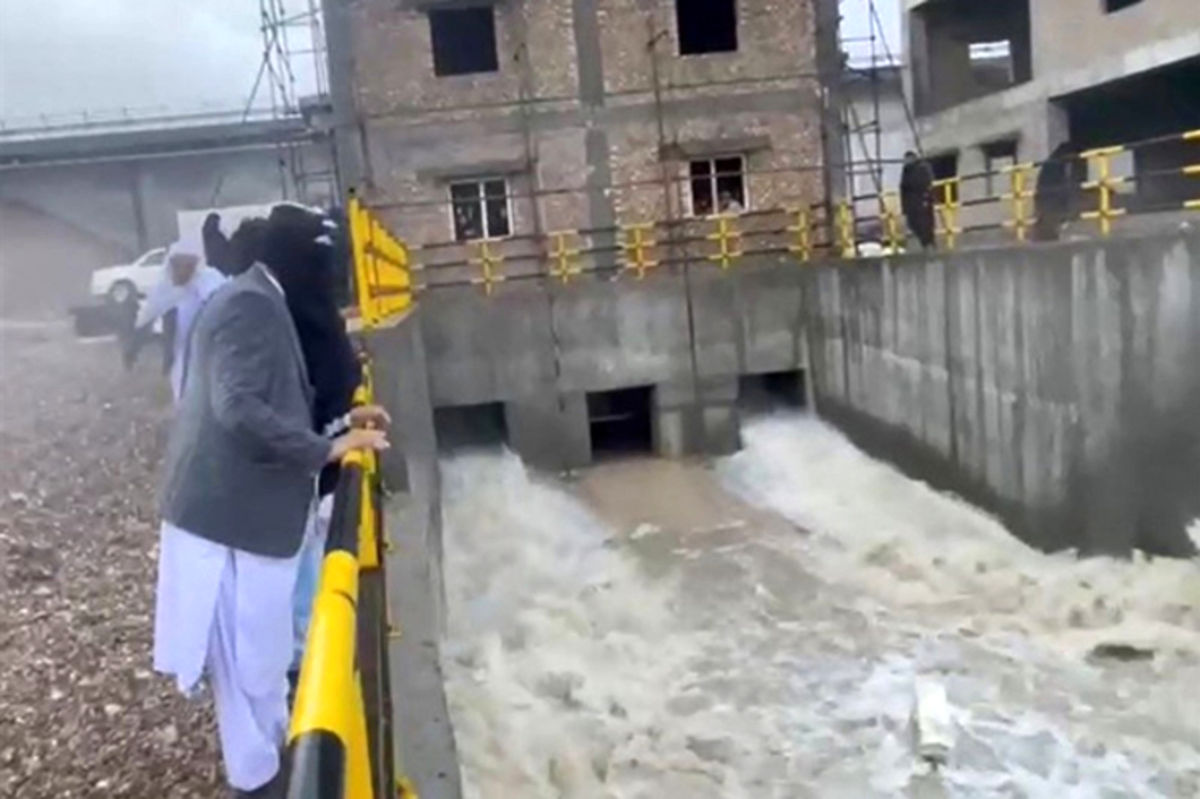 استاندار سیستان و بلوچستان: توافق شده تا زمان تامین حقابه ایران، جریان آب هیرمند از افغانستان ادامه پیدا کند