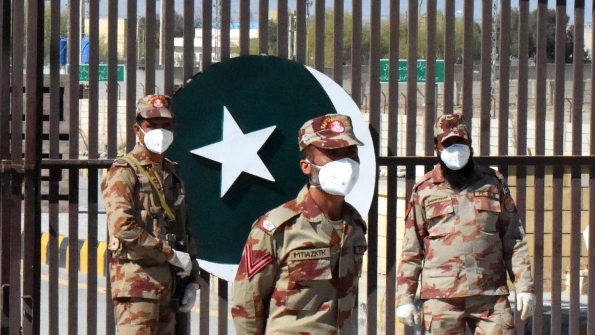 چرا پاکستان سیاست خود درباره ایران را تغییر داد؟