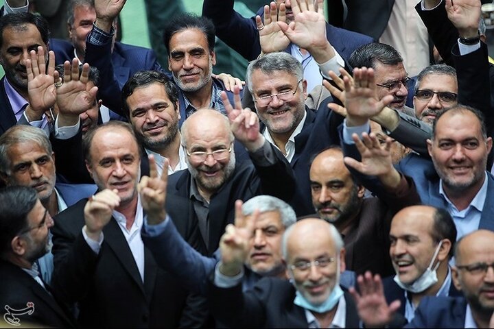 مجلس قانونگذاری یا ستاد انتخاباتی؟ مجلس قانونگذاری یا ستاد انتخاباتی؟