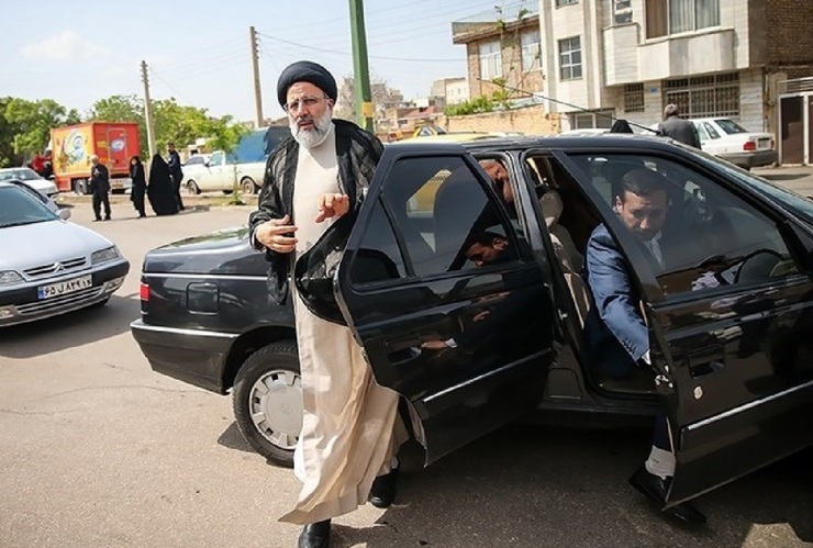 حاکمیت یکدست اصولگرا و چالشهای پیش روی رئیسی حاکمیت یکدست اصولگرا و چالشهای پیش روی رئیسی