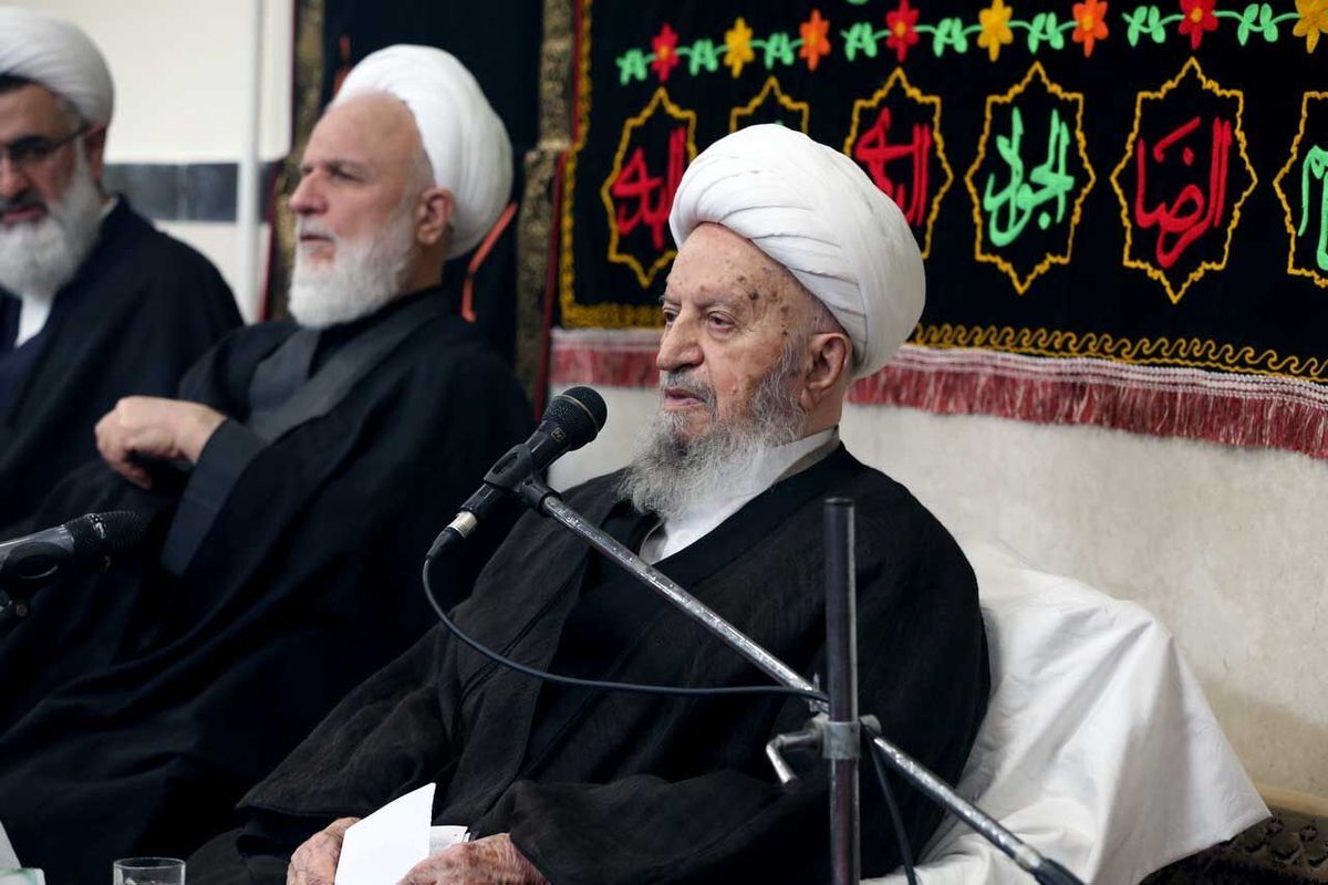 گلایه آیتالله مکارم از گرانی بیسابقه نرخ دلار: از مسئولان در برابر نرخ دلار هیچ عکس العملی نمیبینیم؛ به سادگی از کنار قضایا عبور میکنند گلایه آیتالله مکارم از گرانی بیسابقه نرخ دلار: از مسئولان در برابر نرخ دلار هیچ عکس العملی نمیبینیم؛ به سادگی از کنار قضایا عبور میکنند