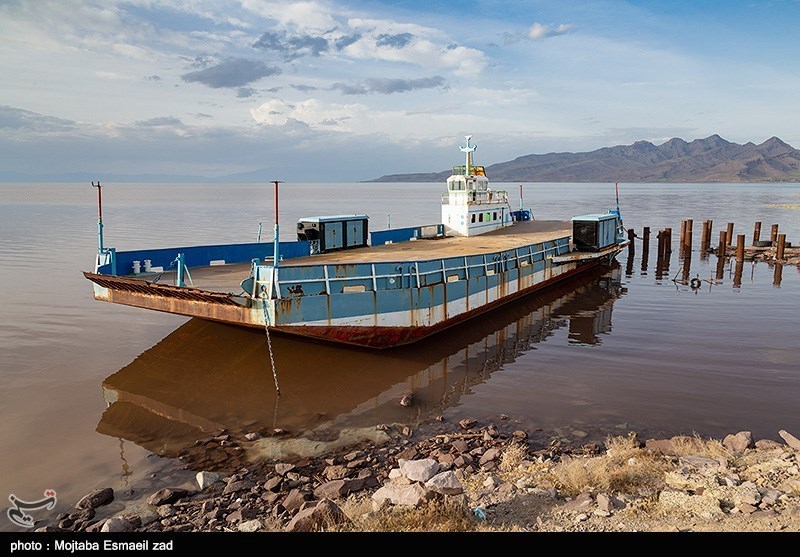 درياچه اروميه يك گام تا خشكي و منشأ ريزگرد درياچه اروميه يك گام تا خشكي و منشأ ريزگرد
