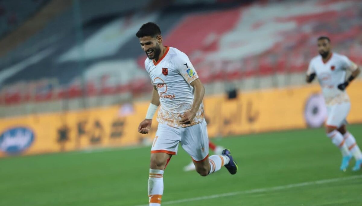 نه بزرگ اقای ستاره به استقلال و پرسپولیس نه بزرگ اقای ستاره به استقلال و پرسپولیس