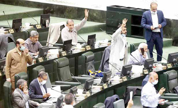 دلالان نیروی انسانی از بازار کار جمع میشوند؟ دلالان نیروی انسانی از بازار کار جمع میشوند؟