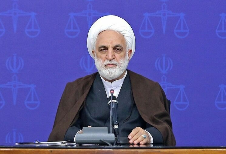 رئیس قوه قضاییه: آنچه در زندان اوین رخ داد جنایتی بود که به دست عده معدودی از عوامل دشمن صورت گرفت / چنانچه فردی در زندان اوین هنوز با خانواده خود تماس برقرار نکرده، هر چه سریعتر مقدمات مکالمه او با خانوادهاش فراهم شود / در قبال قضایایی نظیر اغتشاشات و یا حادثه زندان اوین نباید به صورت هیجانی و احساسی عمل کنیم رئیس قوه قضاییه: آنچه در زندان اوین رخ داد جنایتی بود که به دست عده معدودی از عوامل دشمن صورت گرفت / چنانچه فردی در زندان اوین هنوز با خانواده خود تماس برقرار نکرده، هر چه سریعتر مقدمات مکالمه او با خانوادهاش فراهم شود / در قبال قضایایی نظیر اغتشاشات و یا حادثه زندان اوین نباید به صورت هیجانی و احساسی عمل کنیم