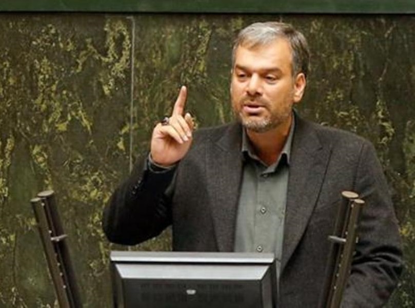 رشیدیکوچی، نماینده مجلس: به دوستان بسیجی و انقلابی گفتم فلان فردی که به پهنای صورت در تلویزیون برای امام حسین اشک میریزد، پشت پرده زندگیاش با ظاهرش فرق میکند رشیدیکوچی، نماینده مجلس: به دوستان بسیجی و انقلابی گفتم فلان فردی که به پهنای صورت در تلویزیون برای امام حسین اشک میریزد، پشت پرده زندگیاش با ظاهرش فرق میکند