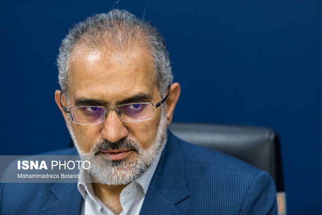 معاون رئیسی:نباید سیاسیون و چهرههای شناخته شده که آزادانه دست به تحریک احساسات جوانان میزنند حاشیه امنی برای خود تصور کنند معاون رئیسی:نباید سیاسیون و چهرههای شناخته شده که آزادانه دست به تحریک احساسات جوانان میزنند حاشیه امنی برای خود تصور کنند