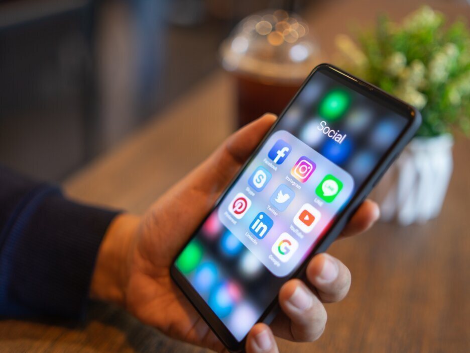 تا زمانی که نهادهای امنیتی احساس کنند که امنیت کشور مشکل دارد، فیلترینگ هم ادامه دارد/ تاکنون جلسهای در خصوص طرح صیانت یا طرح قانون فضای مجازی برگزار نشده است تا زمانی که نهادهای امنیتی احساس کنند که امنیت کشور مشکل دارد، فیلترینگ هم ادامه دارد/ تاکنون جلسهای در خصوص طرح صیانت یا طرح قانون فضای مجازی برگزار نشده است