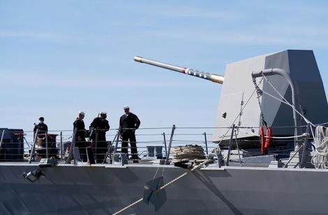 درگیری مستقیم بین آمریکا و انصارالله یمن آغاز شد/ حمله آمریکا به 3 قایق یمنی در دریای سرخ درگیری مستقیم بین آمریکا و انصارالله یمن آغاز شد/ حمله آمریکا به 3 قایق یمنی در دریای سرخ