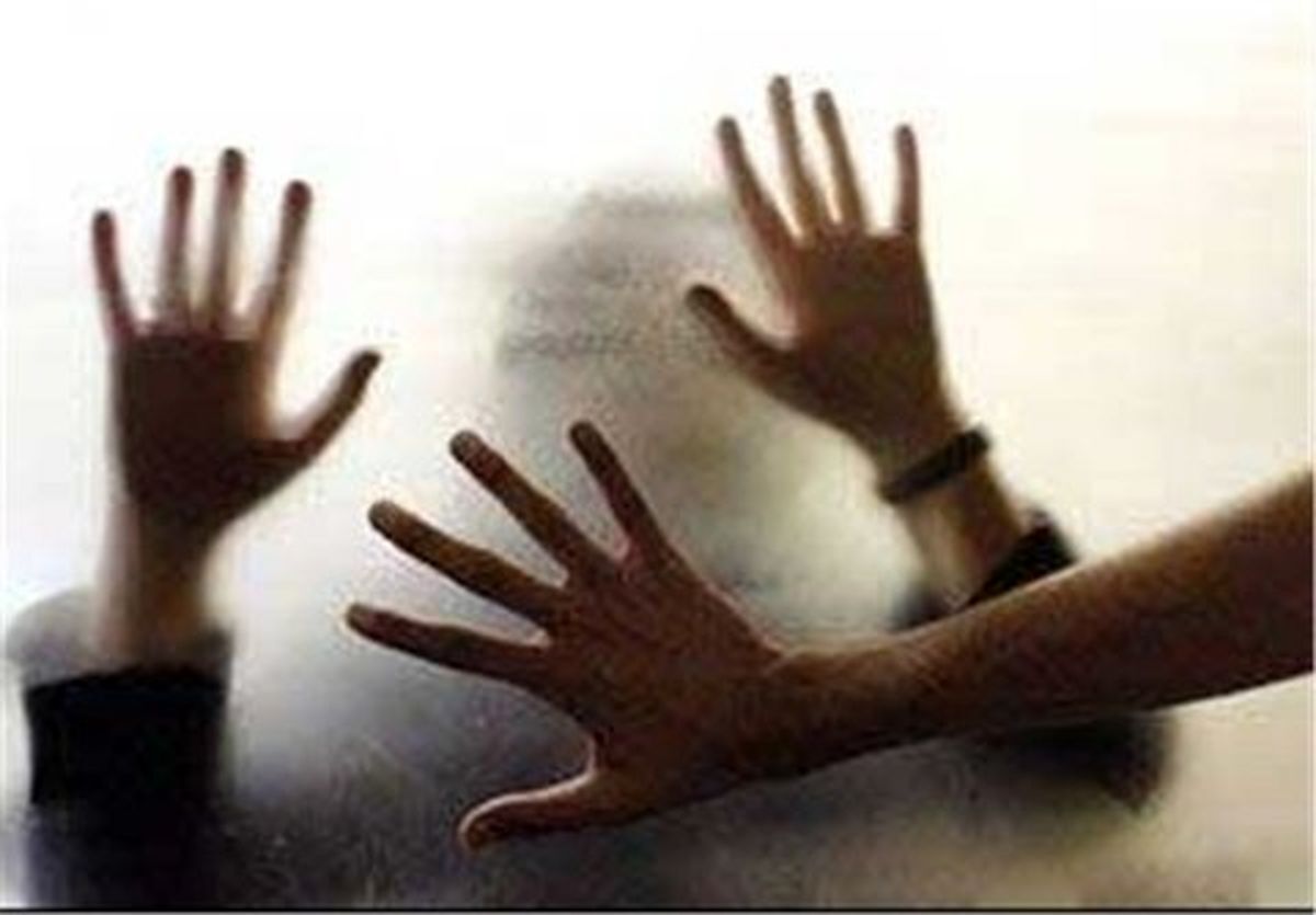 تجاوز به ۶ زن در مقابل چشم همسرانشان تجاوز به ۶ زن در مقابل چشم همسرانشان