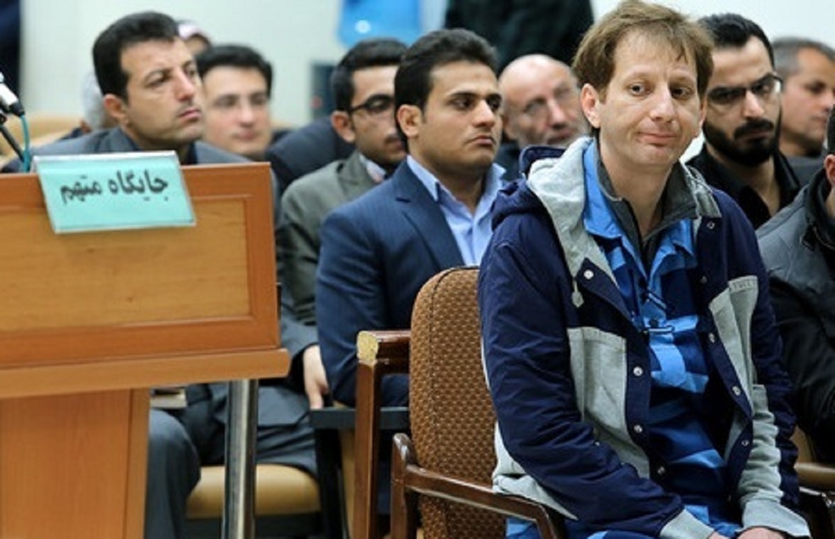 قصه ناتمام پولشویی در ایران؛ سر بابک زنجانی هم کلاه گذاشتند! قصه ناتمام پولشویی در ایران؛ سر بابک زنجانی هم کلاه گذاشتند!