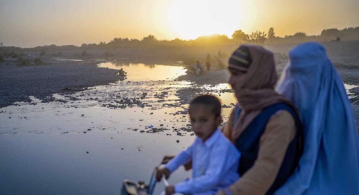 حق‌آبه هیرمند؛ چرا آب ایران و افغانستان در یک جوی نمی‌رود؟!