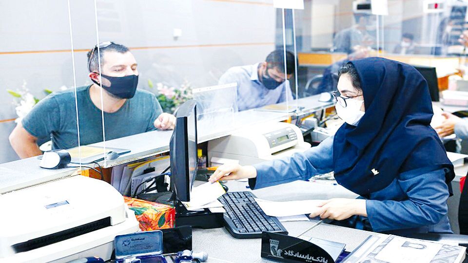 عقبکشیدن ساعت یا عقبکشیدن کارمندان؟ عقبکشیدن ساعت یا عقبکشیدن کارمندان؟