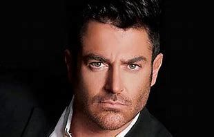 دیزاین جذاب سفره عقد محمدرضا گلزار و همسرش + فیلم دیزاین جذاب سفره عقد محمدرضا گلزار و همسرش + فیلم