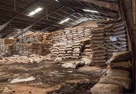 ۵۰۰۰ تن چای تاریخ گذشته در انبار بانک ملی چه میکند؟! ۵۰۰۰ تن چای تاریخ گذشته در انبار بانک ملی چه میکند؟!