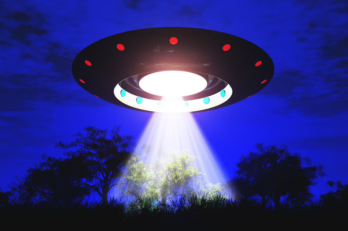 خاطره بشقاب پرندهها درآسمان تهران خاطره بشقاب پرندهها درآسمان تهران