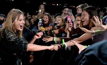 کنسرت تیلور سویفت زلزله ۲.۳ ریشتری ایجاد کرد؟/ پاسخ یک زلزلهشناس کنسرت تیلور سویفت زلزله ۲.۳ ریشتری ایجاد کرد؟/ پاسخ یک زلزلهشناس