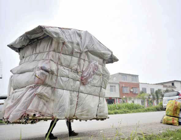 حدود ۷۰ تا ۸۰ درصد خانوارها درگیر فقر نسبی شدهاند حدود ۷۰ تا ۸۰ درصد خانوارها درگیر فقر نسبی شدهاند