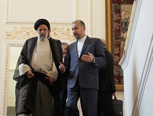 مقامات مذاکرهکننده از چند ماه گذشته، کمترین اطلاعات را به بیرون درز میدهند؛ دولت رئیسی نگران واکنش طرفداران خود به توافق است / دولت سعی میکند توافق با آمریکا را بدون اعلام علنی انجام دهد / فکر میکنند با سکوت، مخالفتهای داخلی کم میشود، اما با این کار اثر روانی توافق در داخل از بین میرود مقامات مذاکرهکننده از چند ماه گذشته، کمترین اطلاعات را به بیرون درز میدهند؛ دولت رئیسی نگران واکنش طرفداران خود به توافق است / دولت سعی میکند توافق با آمریکا را بدون اعلام علنی انجام دهد / فکر میکنند با سکوت، مخالفتهای داخلی کم میشود، اما با این کار اثر روانی توافق در داخل از بین میرود