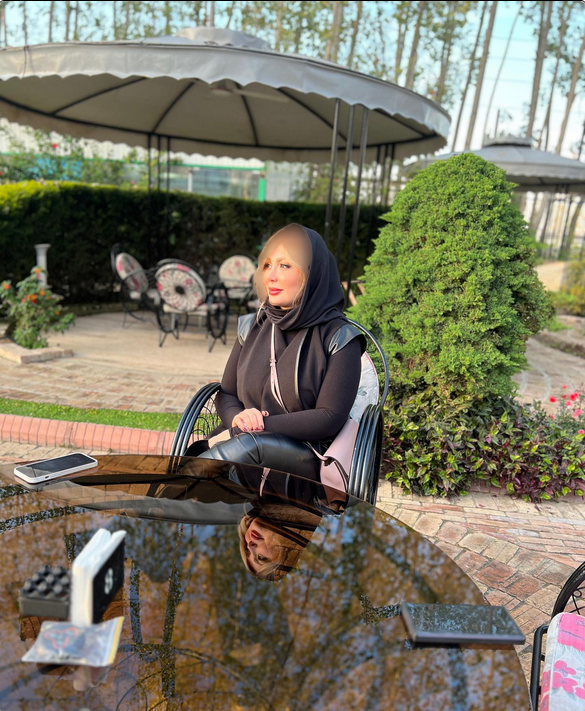 نیوشا ضیغمی در عمارت میلیاردی اش + عکس نیوشا ضیغمی در عمارت میلیاردی اش + عکس