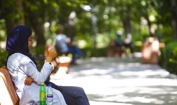 تناقض در مواجهه با نسل «Z»؛ پاراگراف فجازی را ترجیح میدهند تا کتاب/ برخلاف نسل گذشته ریا ندارد تناقض در مواجهه با نسل «Z»؛ پاراگراف فجازی را ترجیح میدهند تا کتاب/ برخلاف نسل گذشته ریا ندارد