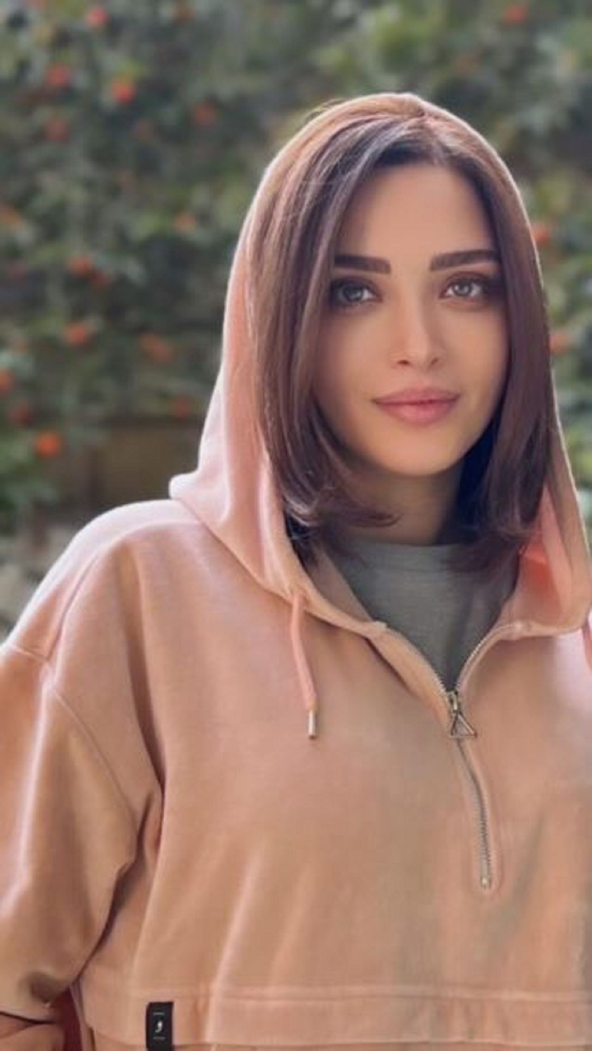 جنجالی شدن استایل جوتن پسند بهنوش طباطبایی /عکس