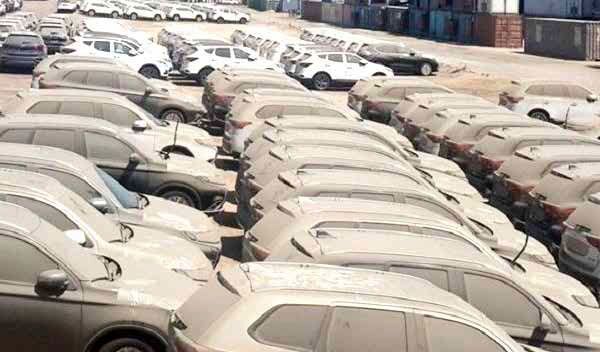 بازار سرگردان و تناقض آمارهای گمرک و وزیر صمت بازار سرگردان و تناقض آمارهای گمرک و وزیر صمت