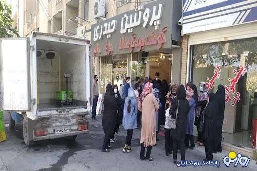 گوشت تنظیم بازاری نایاب شد/ صفهای طولانی برای عرضه قطرهچکانی گوشت تنظیم بازاری نایاب شد/ صفهای طولانی برای عرضه قطرهچکانی