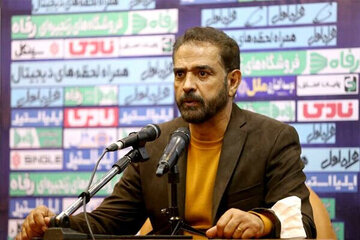 تک نگاری| بفرمایید شام روی نیمکت استقلال! تک نگاری| بفرمایید شام روی نیمکت استقلال!