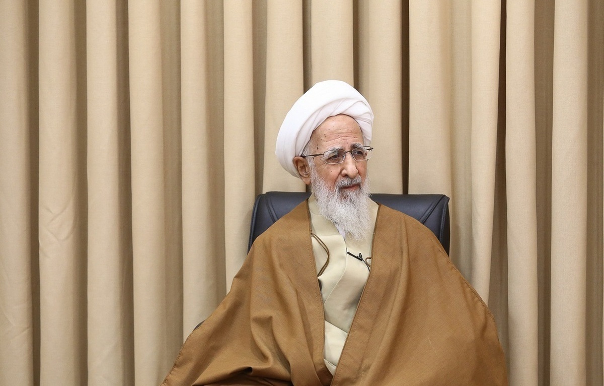 آیت الله جوادی آملی: اگر اقتصاد ضعیف باشد، دینداری سخت است آیت الله جوادی آملی: اگر اقتصاد ضعیف باشد، دینداری سخت است