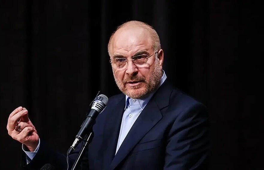 قالیباف در اولین برنامه تبلیغات تلویزیونی: تنها کسی بودم که ۱۲ سال مسئولیت شهرداری تهران را داشتم | همواره به دنبال تحول بودم قالیباف در اولین برنامه تبلیغات تلویزیونی: تنها کسی بودم که ۱۲ سال مسئولیت شهرداری تهران را داشتم | همواره به دنبال تحول بودم