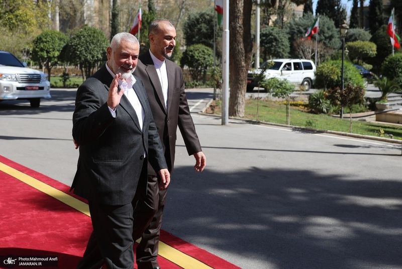 عکس دیده نشده از هنیه در کنار سیاستمدار ایرانی