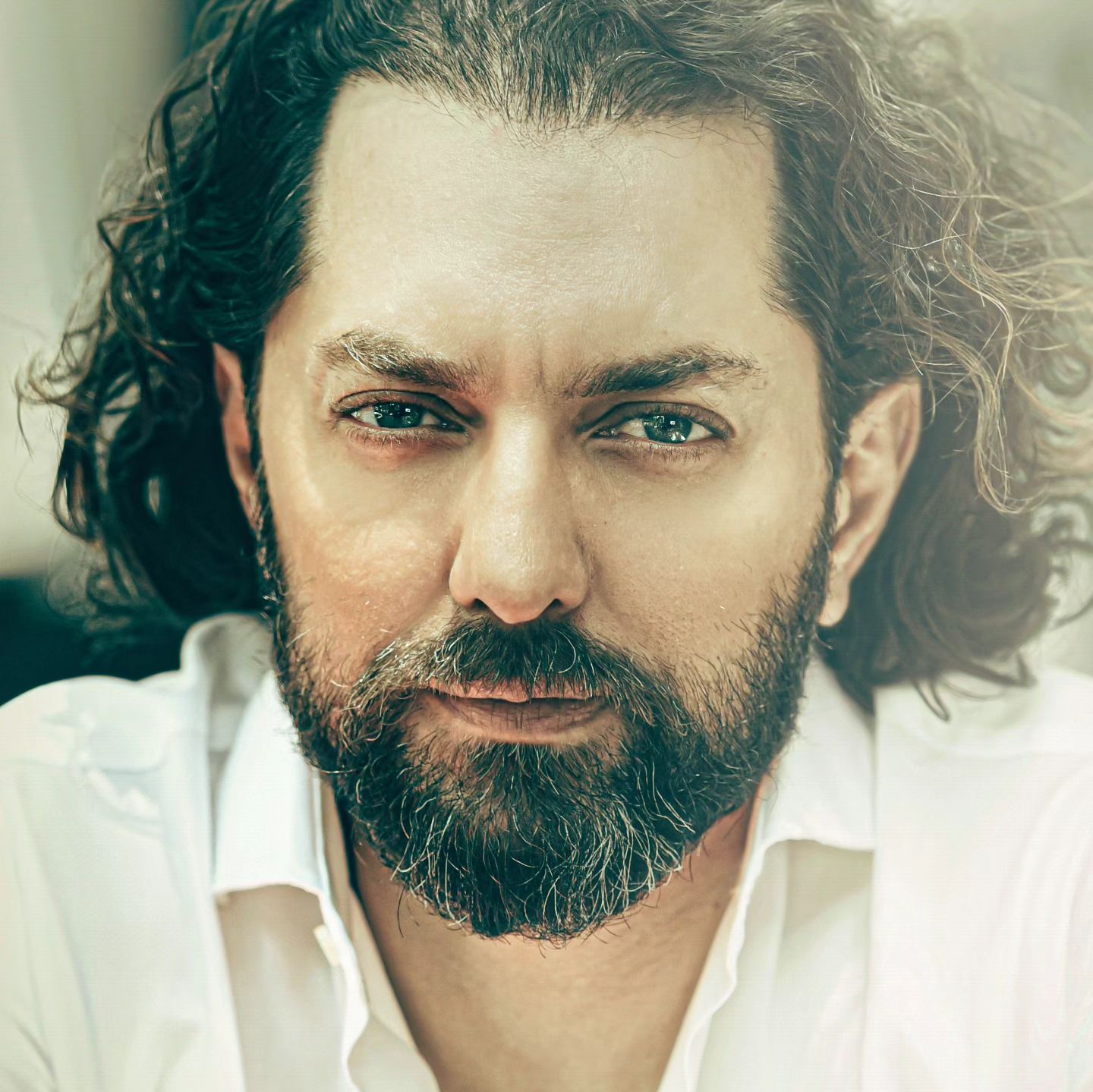 بازیگر فیلم سنتوری روز به روز جذابتر میشود