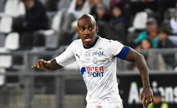 خرید کاکوتا چقدر برای استقلال آب خورد؟ خرید کاکوتا چقدر برای استقلال آب خورد؟