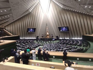 کشمکش میان چهرههای نزدیک به قالیباف و رئیسی