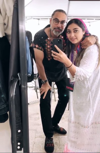 عکسهای تازه لیانا شریفیان، دختر نوازنده ایرانی