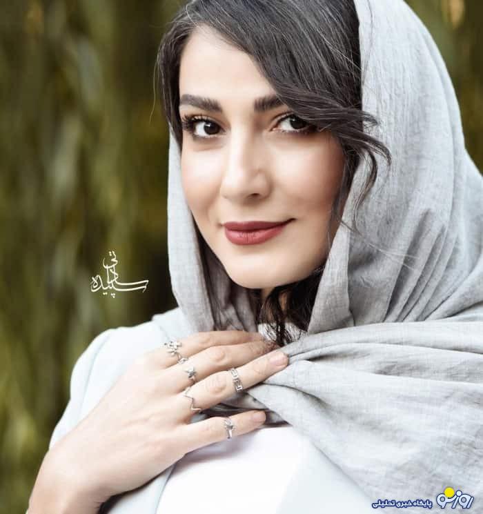 عکس خیره کننده از زیبایی مونا گردن زنی میان 2 بازیگر مرد ایرانی / سمیرا اصیل و شیک ! عکس خیره کننده از زیبایی مونا گردن زنی میان 2 بازیگر مرد ایرانی / سمیرا اصیل و شیک !