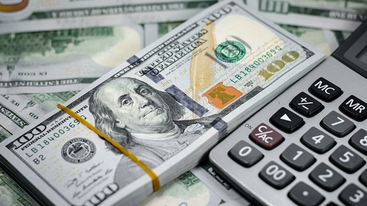 دلار ۵۰ تا ۷۰ هزار تومانی در راه است؟/ پیش بینی های جنجالی از قیمت دلار