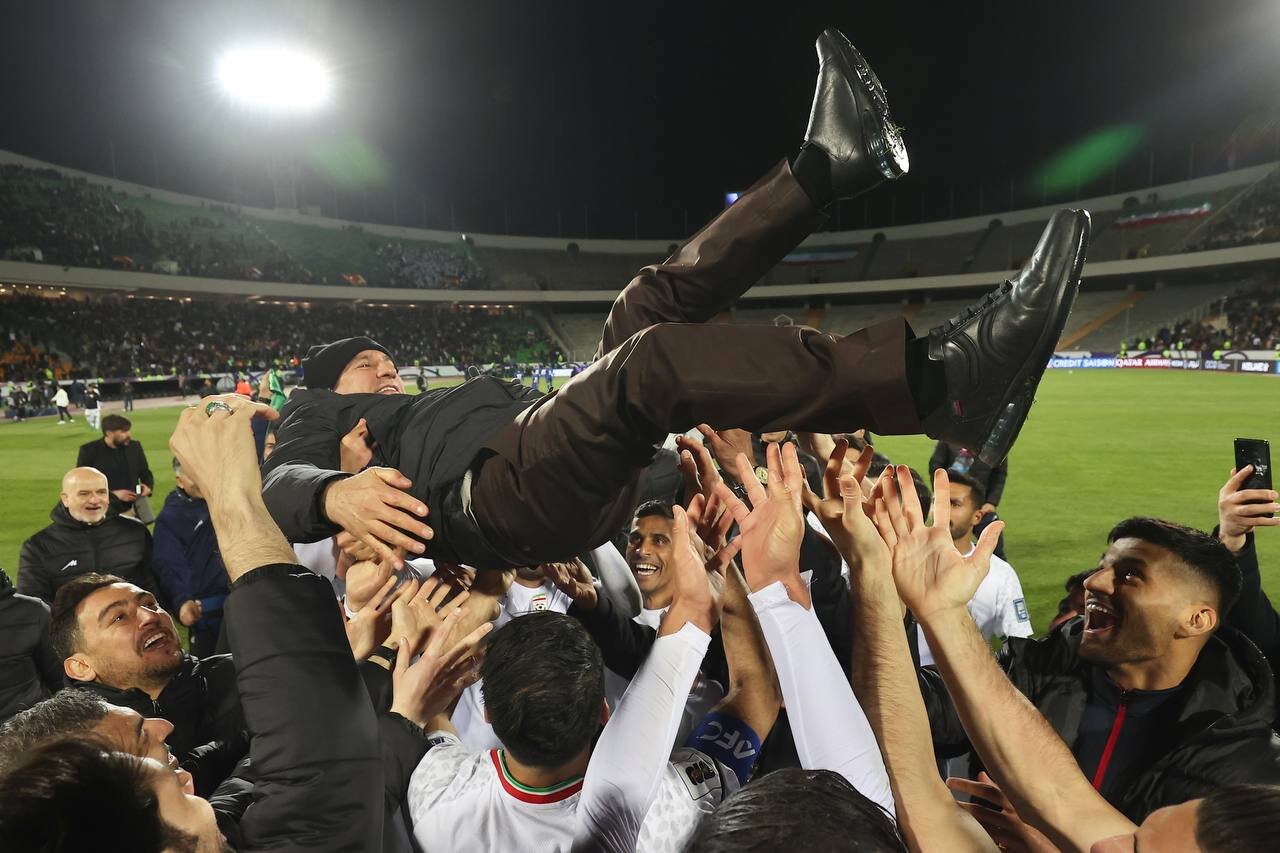 عکس | قلعه‌نویی به آسمان پرتاب شد