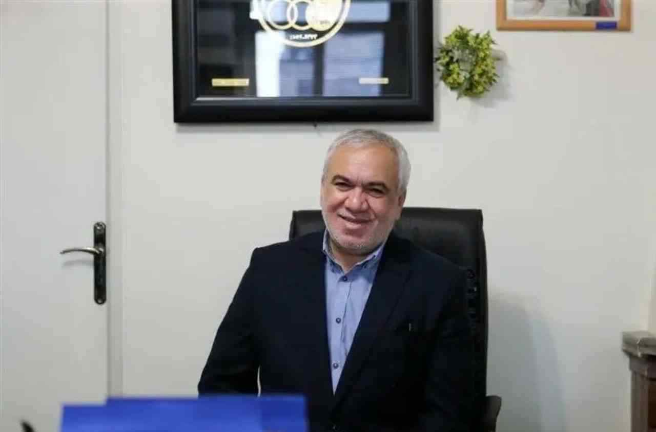 حمایت قاطع علی فتح الله زاده از زنوزی: جامهای مهندسی شده به یک تیم خاص اهدا میشود حمایت قاطع علی فتح الله زاده از زنوزی: جامهای مهندسی شده به یک تیم خاص اهدا میشود