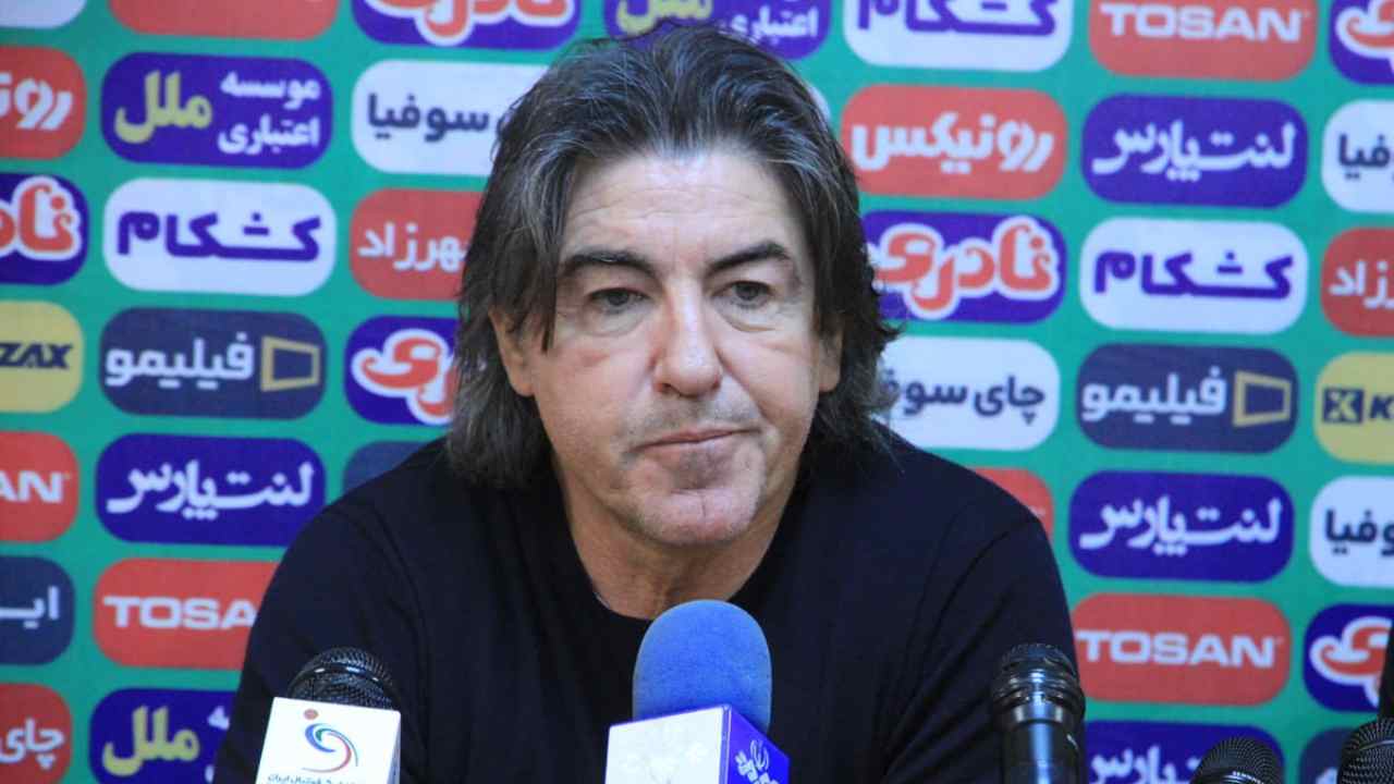 ساپینتو: پنجره بسته استقلال؟ امیدوارم آن روز را نبینم؛ به تمام بازیکنانم اعتقاد دارم ساپینتو: پنجره بسته استقلال؟ امیدوارم آن روز را نبینم؛ به تمام بازیکنانم اعتقاد دارم