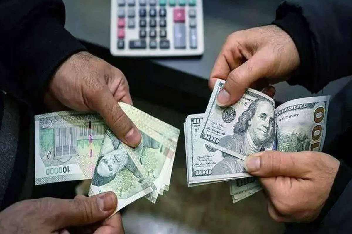 قیمت دلار در تقابل سیگنالهای مثبت و منفی قیمت دلار در تقابل سیگنالهای مثبت و منفی