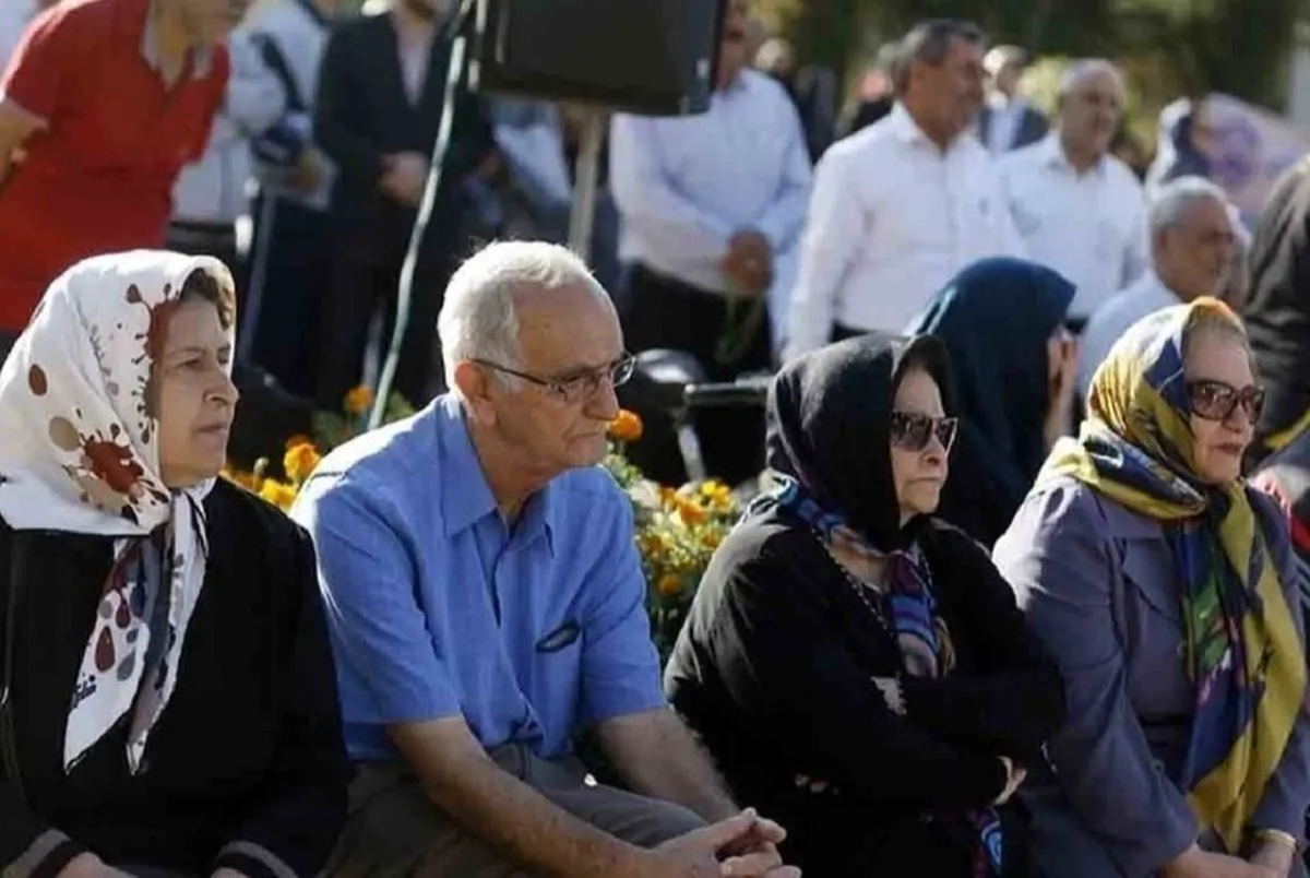 شرایط دریافت مستمری بازنشستگان در سال ۱۴۰۴ / مستمری زنان پس از ازدواج مجدد قطع میشود؟ شرایط دریافت مستمری بازنشستگان در سال ۱۴۰۴ / مستمری زنان پس از ازدواج مجدد قطع میشود؟