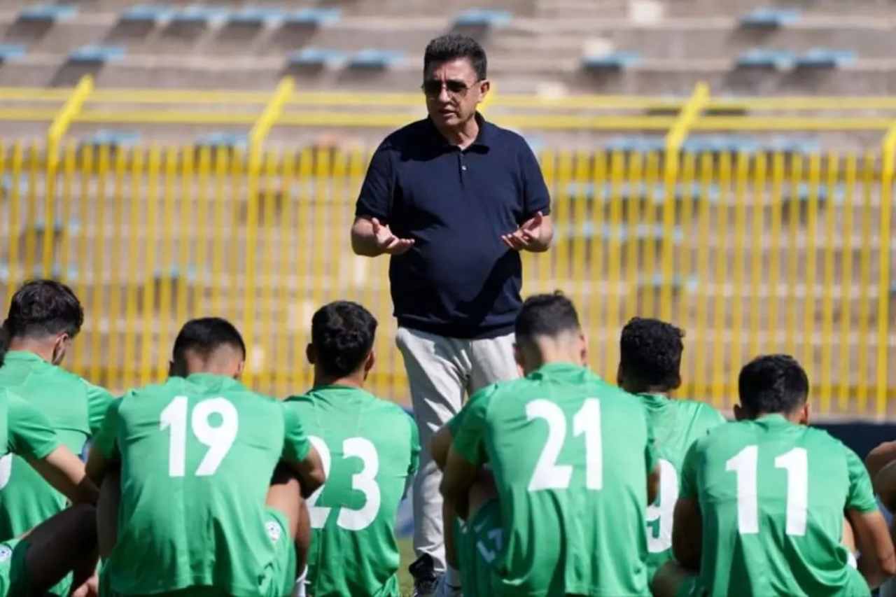 حمله نماینده مجلس به امیر قلعه نویی: چگونه بازیکن مصدوم را به تیم ملی دعوت کردی؟