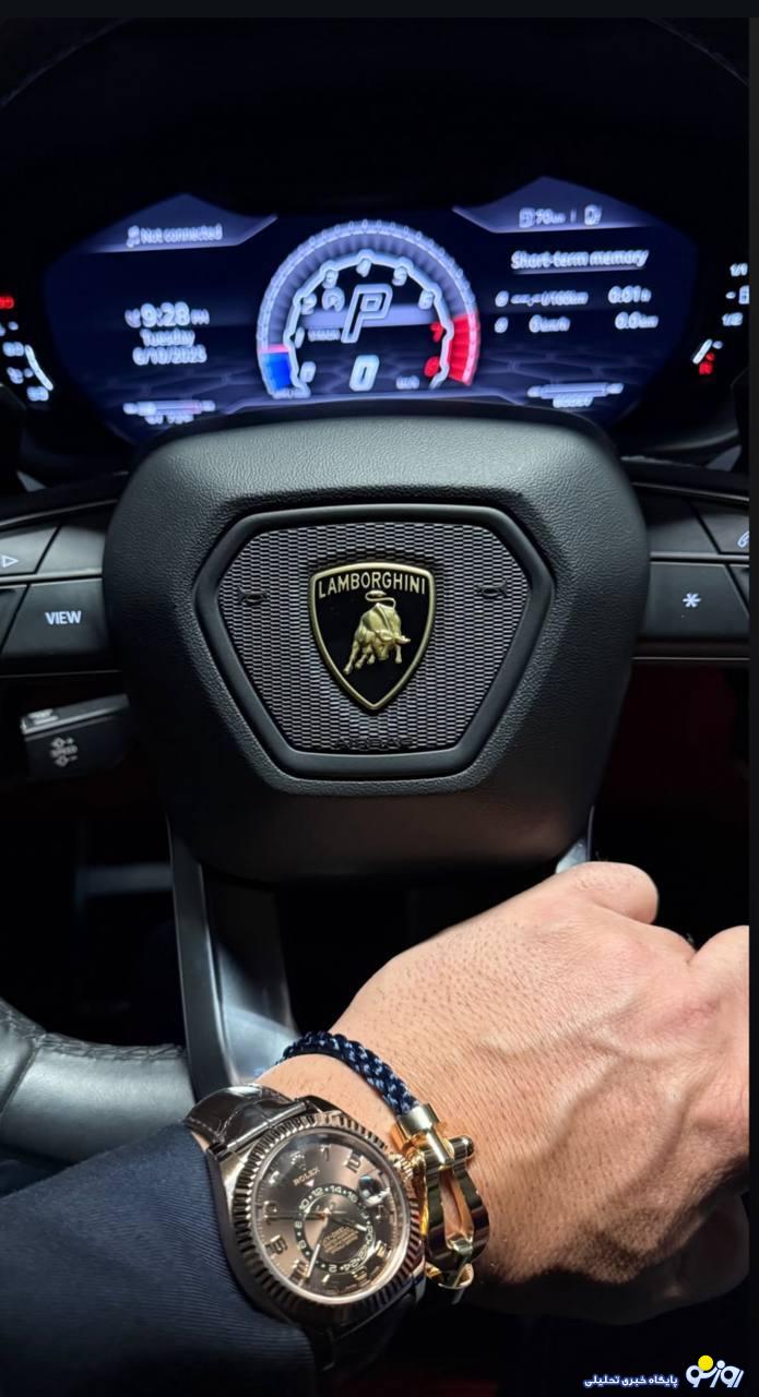 سبک زندگی فوقِ لاکچری گلزار بازهم جنجال بهپا کرد! سبک زندگی فوقِ لاکچری گلزار بازهم جنجال بهپا کرد!