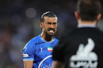 عکس| لوکیشن عجیب تمرینات رامین رضاییان در کوچههای تهران عکس| لوکیشن عجیب تمرینات رامین رضاییان در کوچههای تهران