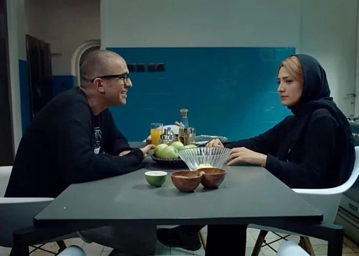 مینا ساداتی