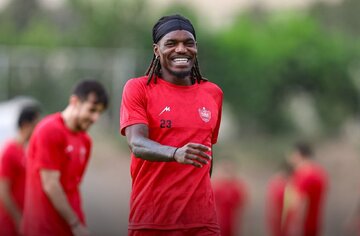 رونمایی از زوج طلایی پرسپولیس در اکباتان رونمایی از زوج طلایی پرسپولیس در اکباتان